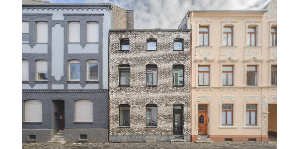 Reihenmittelhaus Eschweiler - 5 Zimmer, 185 m&sup2;, 299.000&euro; | Angebot:26176701