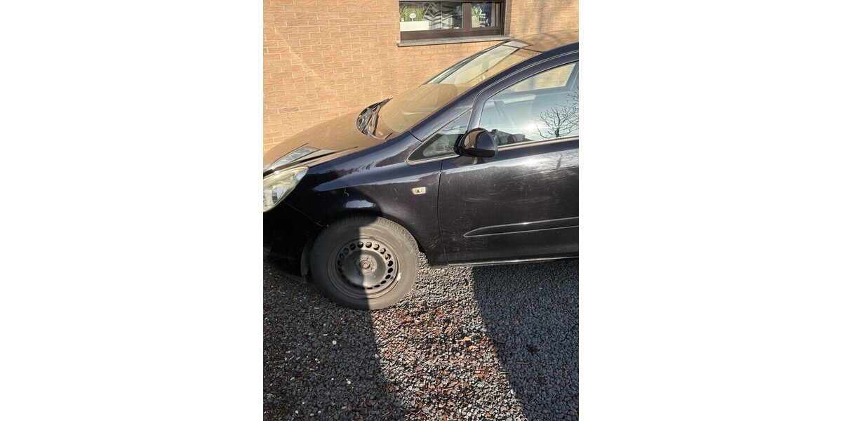 Opel Corsa D 155.000 km 2.420 &euro; Heinsberg 52525