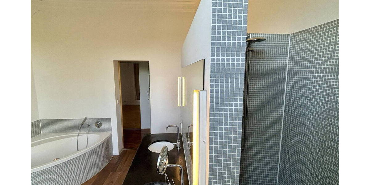 Etagenwohnung Aachen Aachen-Mitte - 4 Zimmer, 140 m&sup2;, 1.680&euro; | Angebot:26764524
