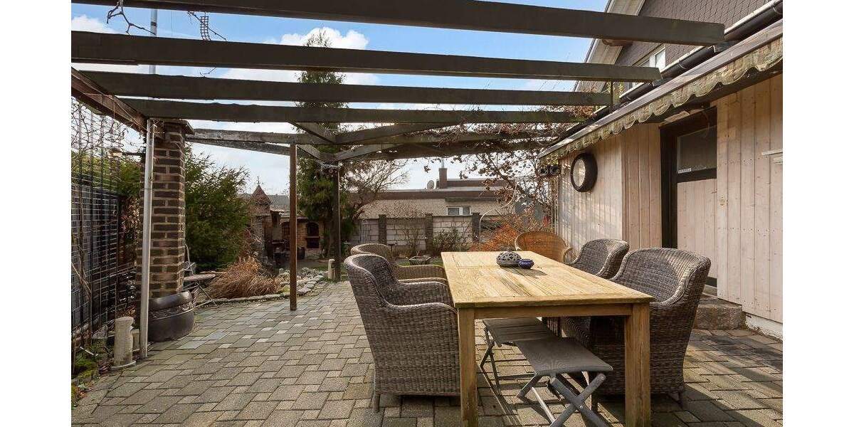 Einfamilienhaus Bedburg Kaster - 8 Zimmer, 341 m&sup2;, 699.000&euro; | Angebot:25738509