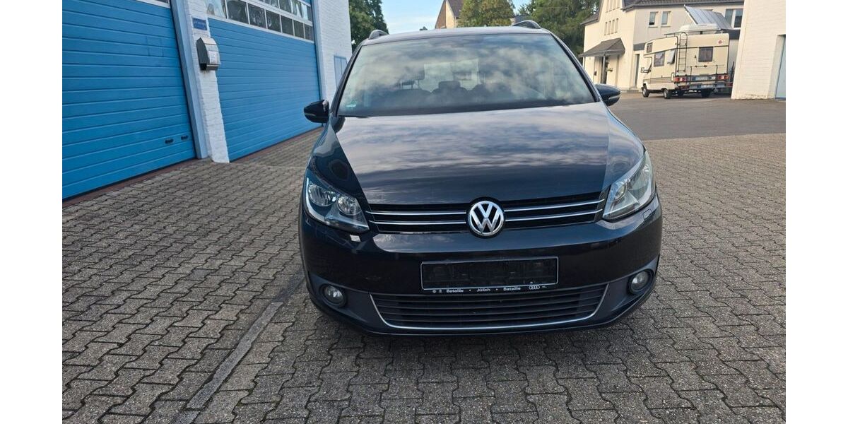 VW Touran 289.000 km 4.500 &euro; Aachen 52068
