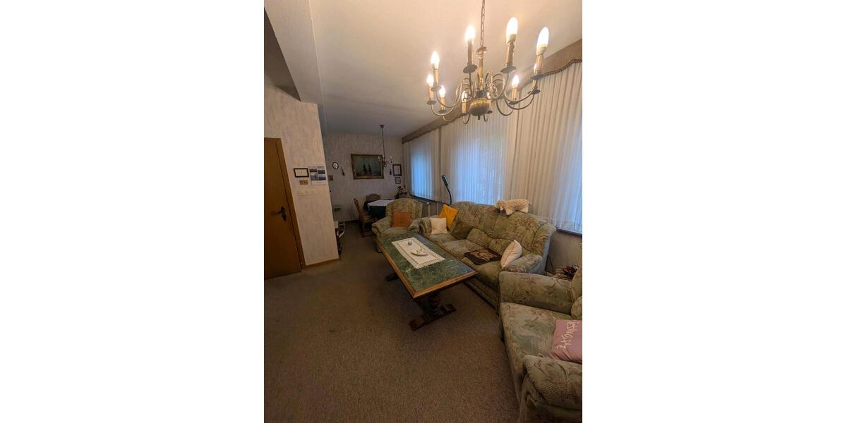 Reihenhaus Jülich - 6 Zimmer, 130 m&sup2;, 230.000&euro; | Angebot:27244453