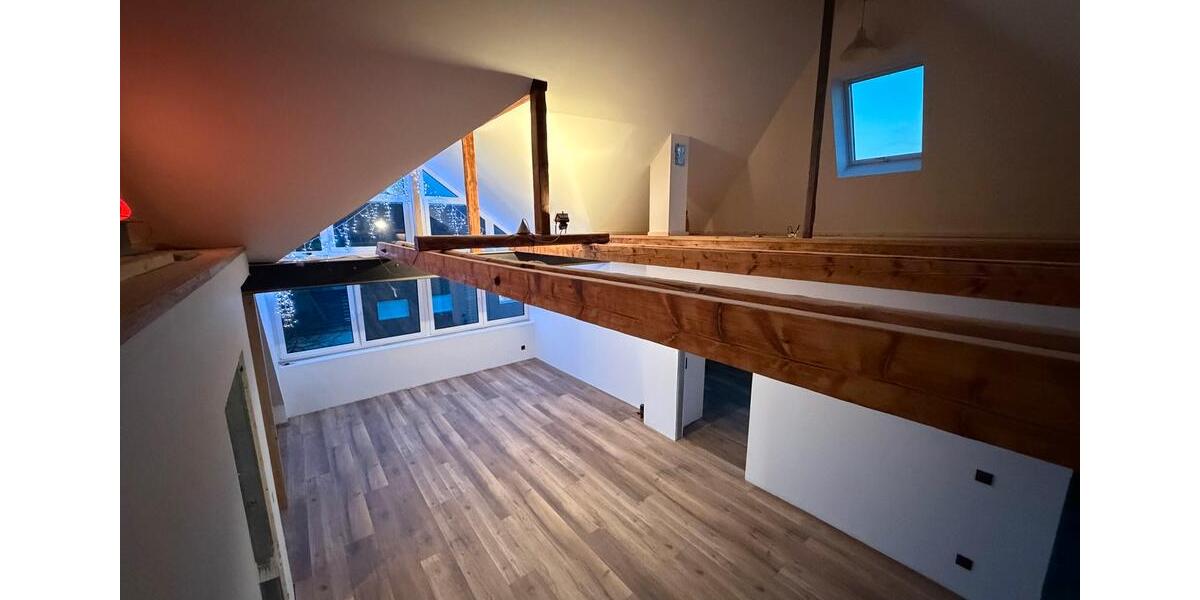 Dachgeschoßwohnung Baesweiler - 3 Zimmer, 85 m&sup2;, 1.200&euro; | Angebot:26627126
