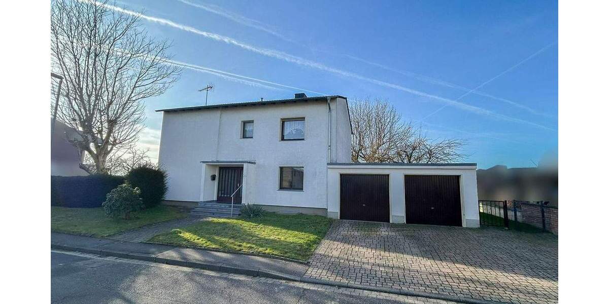 Mehrfamilienhaus, Wohnhaus Baesweiler / Loverich Loverich - 6 Zimmer, 143 m&sup2;, 379.000&euro; | Angebot:25687022