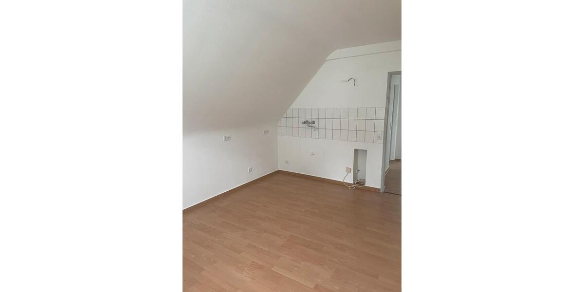 Dachgeschoßwohnung Stolberg (Rhld.) Büsbach - 2 Zimmer, 32 m&sup2;, 80.000&euro; | Angebot:26967536