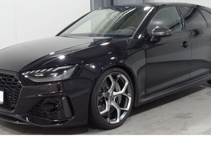 Audi RS4 8.615 km 95.920 &euro; Aachen 52078