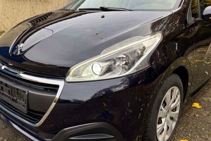 Peugeot 208 99.000 km 4.999 &euro; Hückelhoven 41836