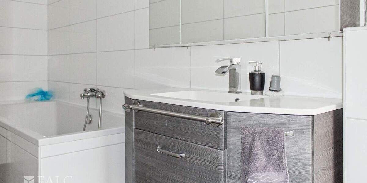 Reihenmittelhaus Eschweiler Röthgen - 3 Zimmer, 129 m&sup2;, 279.000&euro; | Angebot:25683275