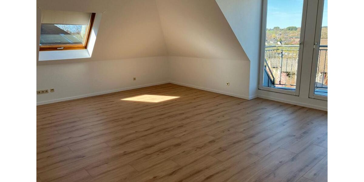 Dachgeschoßwohnung Roetgen - 4 Zimmer, 87 m&sup2;, 259.000&euro; | Angebot:26183171
