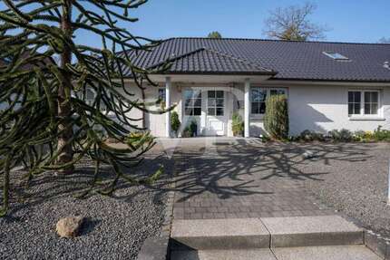 Haus Kreuzau - 5 Zimmer, 150 m&sup2;, 245.500&euro; | Angebot:26238179