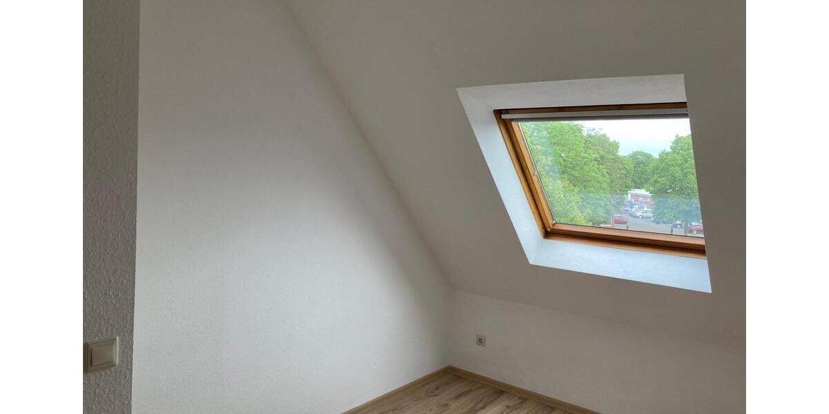 Dachgeschoßwohnung Hückelhoven - 3 Zimmer, 73 m&sup2;, 650&euro; | Angebot:25219281