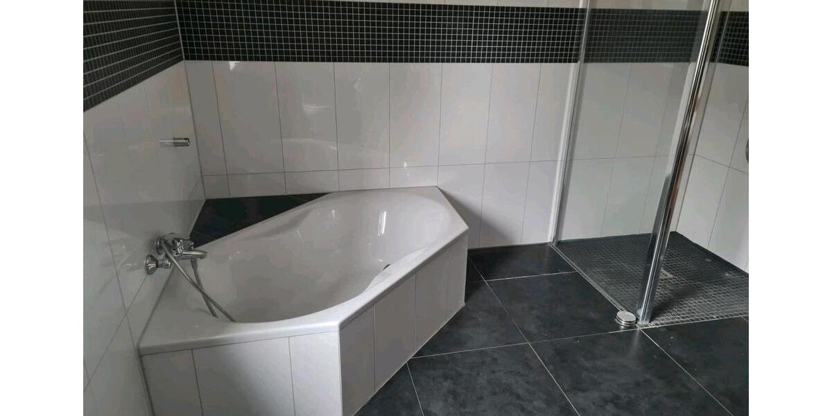 Etagenwohnung Erkelenz - 3 Zimmer, 108 m&sup2;, 1.050&euro; | Angebot:26613559