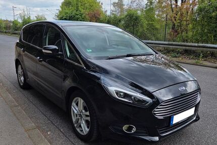 Ford S-Max 138.805 km 15.900 &euro; Aachen 52074