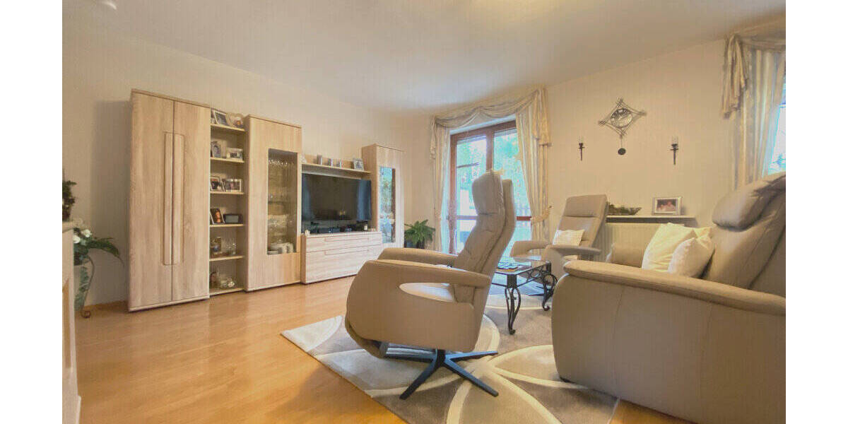 Etagenwohnung Eschweiler / Röhe Röhe - 3 Zimmer, 95 m&sup2;, 179.000&euro; | Angebot:26192139