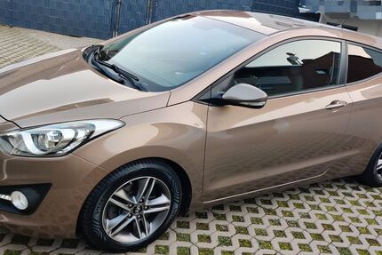 Hyundai i30 83.000 km 12.000 &euro; Heinsberg 52525