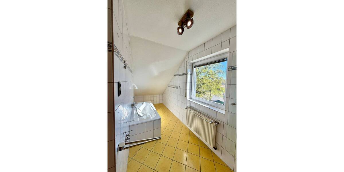 Etagenwohnung Aachen Nütheim - 3 Zimmer, 68 m&sup2;, 190.000&euro; | Angebot:26377389