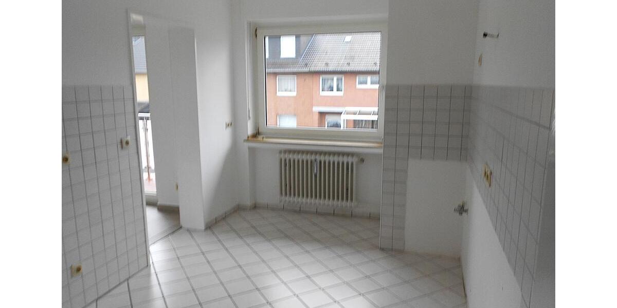 Etagenwohnung Düren Mariaweiler-Hoven - 3 Zimmer, 94 m&sup2;, 900&euro; | Angebot:26532527