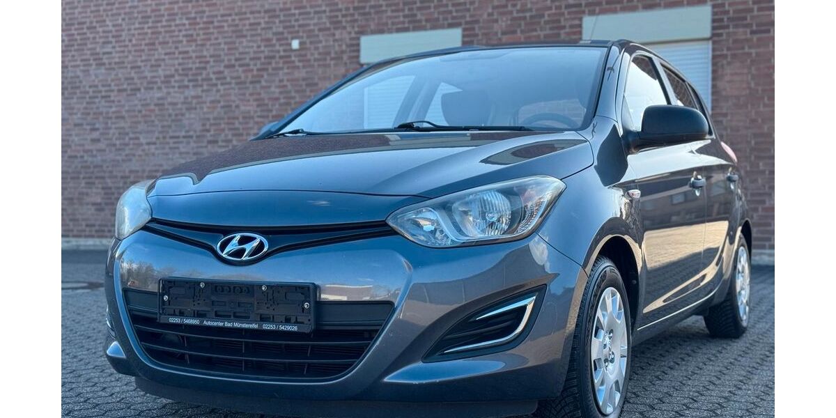 Hyundai i20 123.821 km 3.950 &euro; Düren 52349