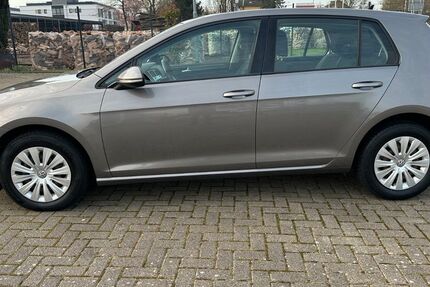 VW Golf 138.000 km 10.999 &euro; würselen 52146