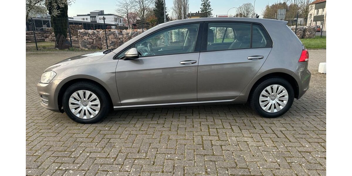 VW Golf 138.000 km 10.999 &euro; würselen 52146