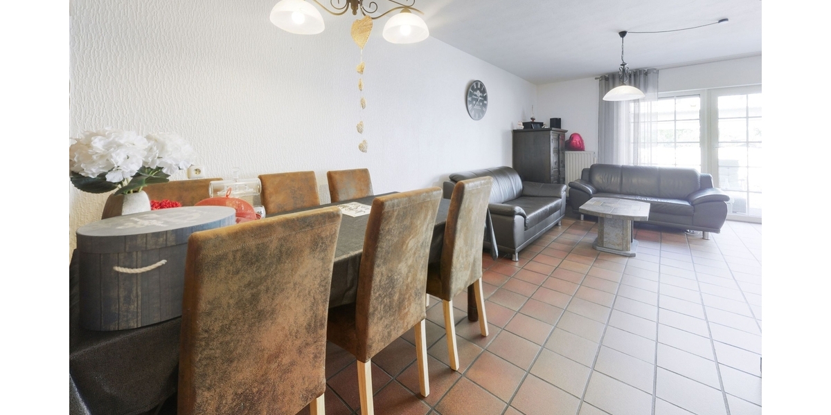 3D: Familienglück in ruhiger Lage - Sehr gepflegtes Einfamilienhaus mit Kamin, Balkon und viel Platz - Reihenendhaus Gangelt | Angebot:26748668