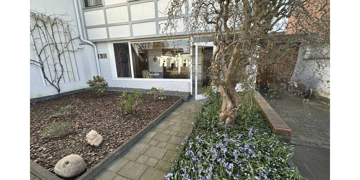 Einfamilienhaus Düren Gürzenich - 7 Zimmer, 178 m&sup2;, 355.000&euro; | Angebot:26190016