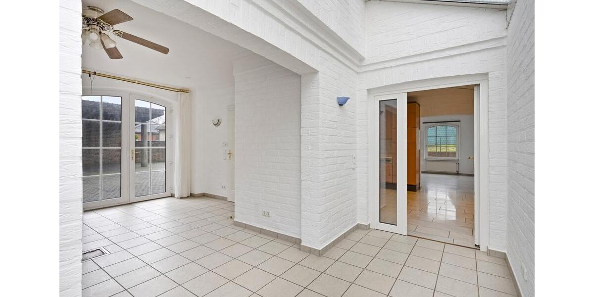 Einfamilienhaus Gangelt - 6 Zimmer, 220 m&sup2;, 2.400&euro; | Angebot:25160824