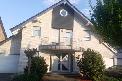 Haus Herzogenrath - 5 Zimmer, 185 m&sup2;, 668.000&euro; | Angebot:26548992