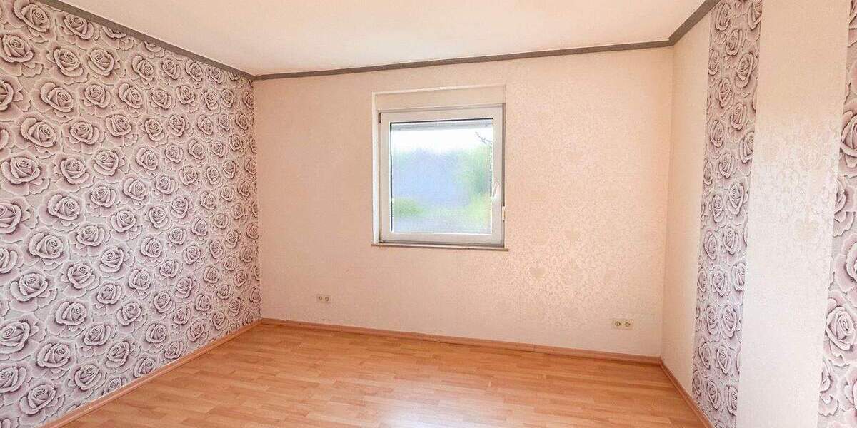 Mehrfamilienhaus, Wohnhaus Übach-Palenberg / Marienberg Marienberg - 4 Zimmer, 103 m&sup2;, 185.000&euro; | Angebot:25776336
