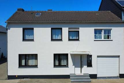 Haus Nörvenich - 5 Zimmer, 187 m&sup2;, 350.000&euro; | Angebot:26756816