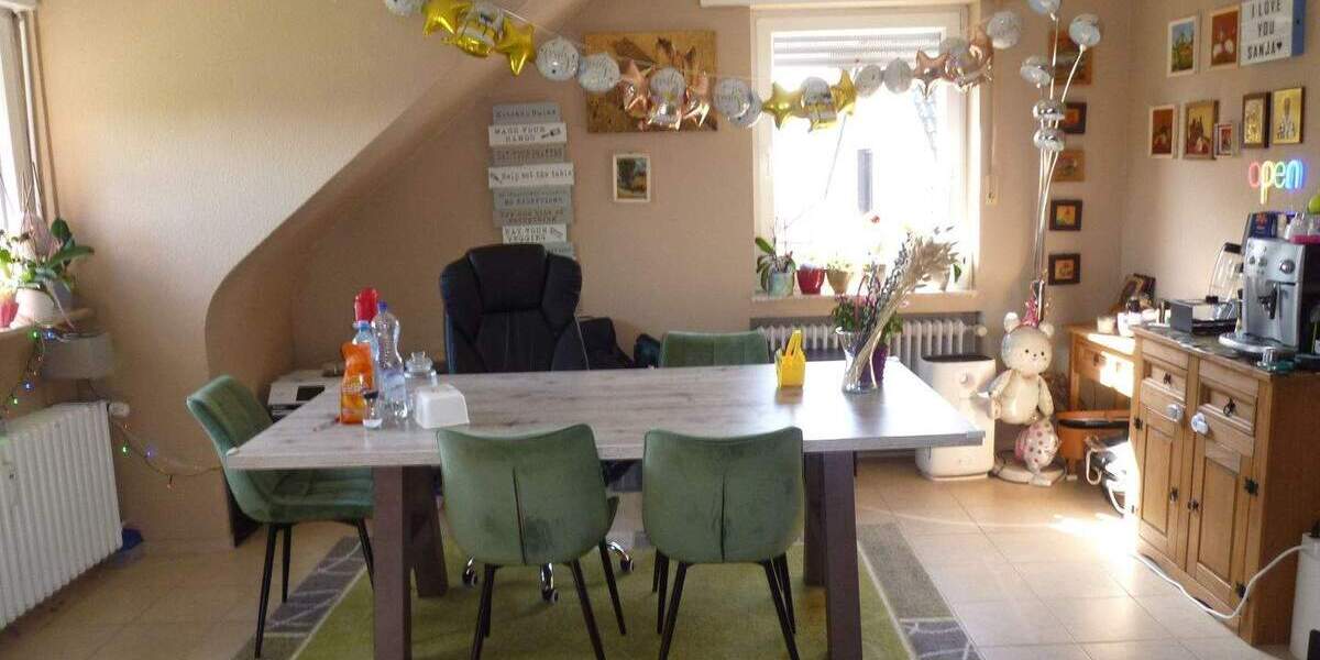 Etagenwohnung Würselen Dobach - 3 Zimmer, 90 m&sup2;, 720&euro; | Angebot:25996180