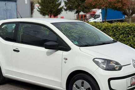 VW up! 84.587 km 5.750 &euro; Alsdorf - Aachen 52477