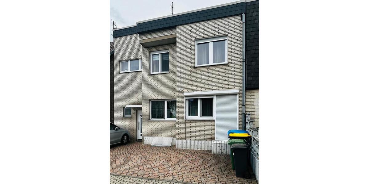 Reihenhaus Düren Mariaweiler-Hoven - 8 Zimmer, 200 m&sup2;, 365.000&euro; | Angebot:25205111