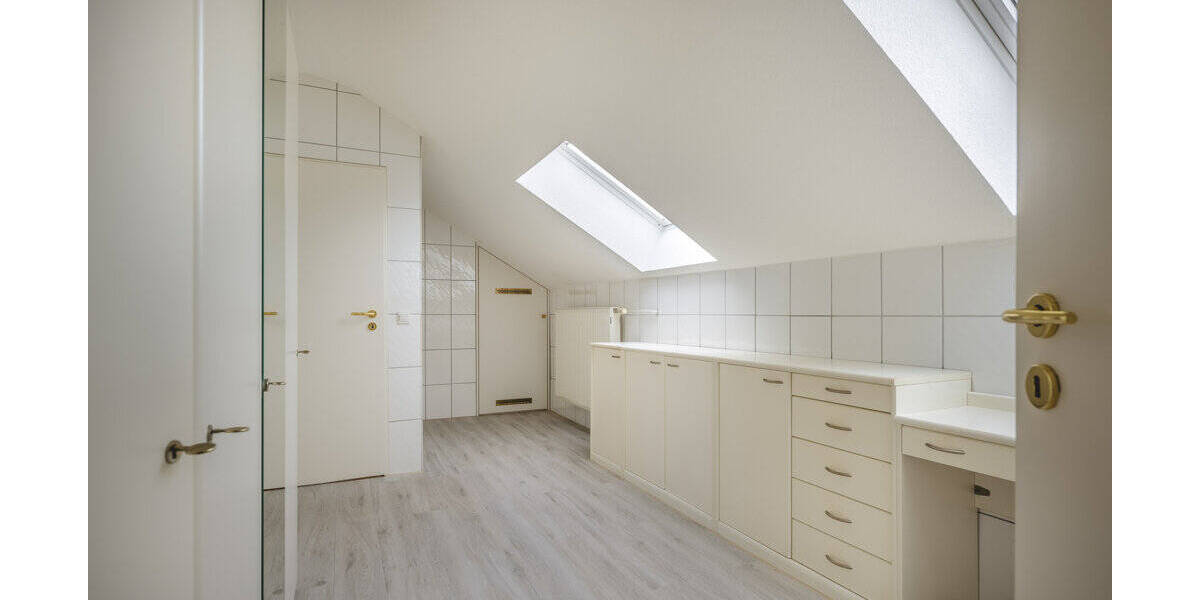 Mehrfamilienhaus, Wohnhaus Aachen Aachen-Mitte - 7 Zimmer, 253 m&sup2;, 995.000&euro; | Angebot:26207189