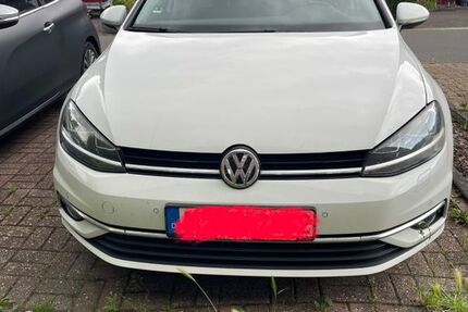 VW Golf 128.500 km 11.000 &euro; Aachen 52080