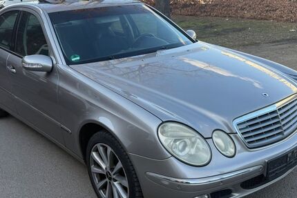 Mercedes-Benz E 240 241.000 km 2.490 &euro; Düren 52349