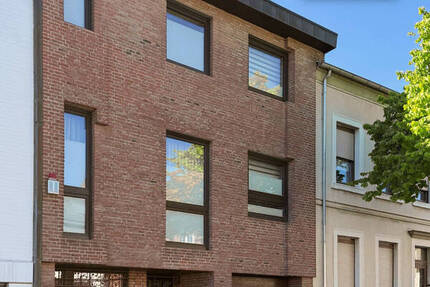 Haus Eschweiler Röhe - 6 Zimmer, 226 m&sup2;, 375.000&euro; | Angebot:26488133