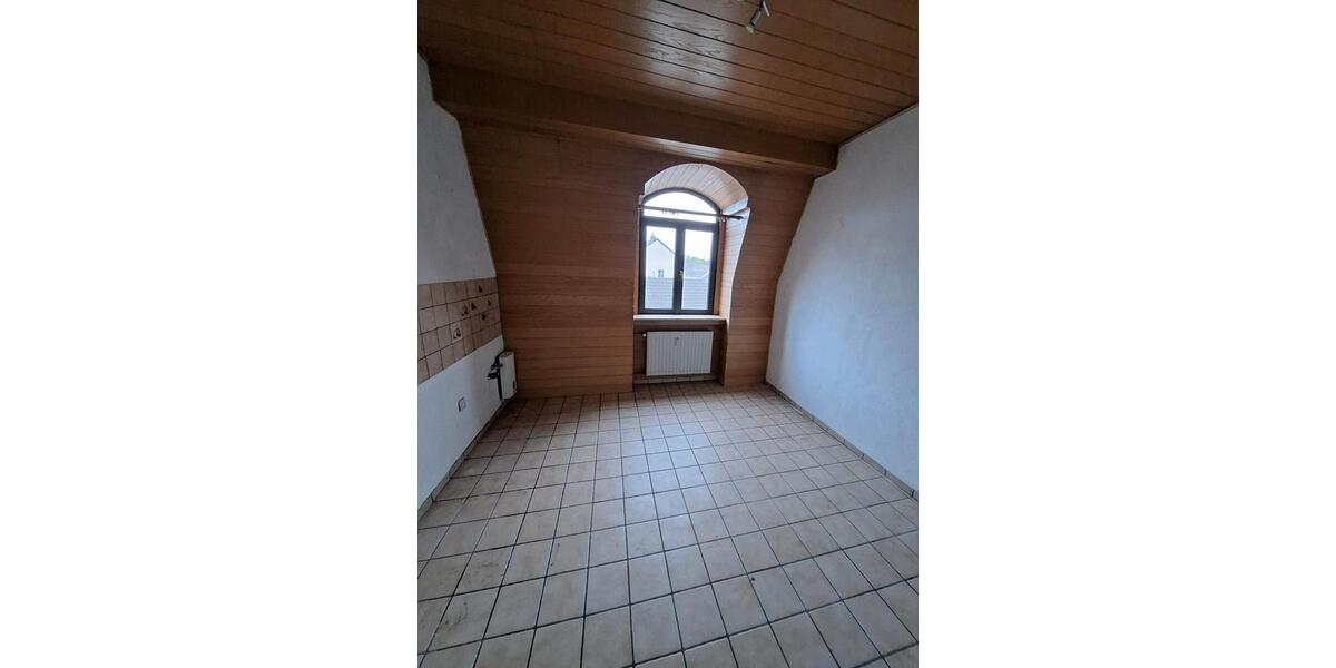 Dachgeschoßwohnung Geilenkirchen - 3 Zimmer, 123 m&sup2;, 990&euro; | Angebot:26504046