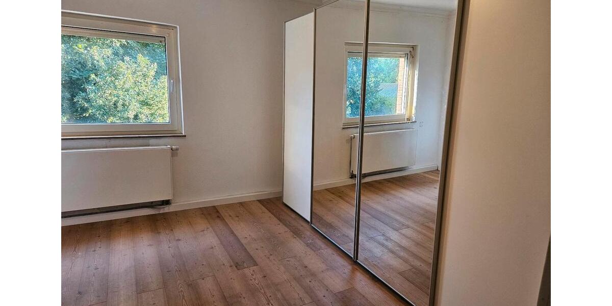 Einfamilienhaus Geilenkirchen - 10 Zimmer, 140 m&sup2;, 420.000&euro; | Angebot:26004373