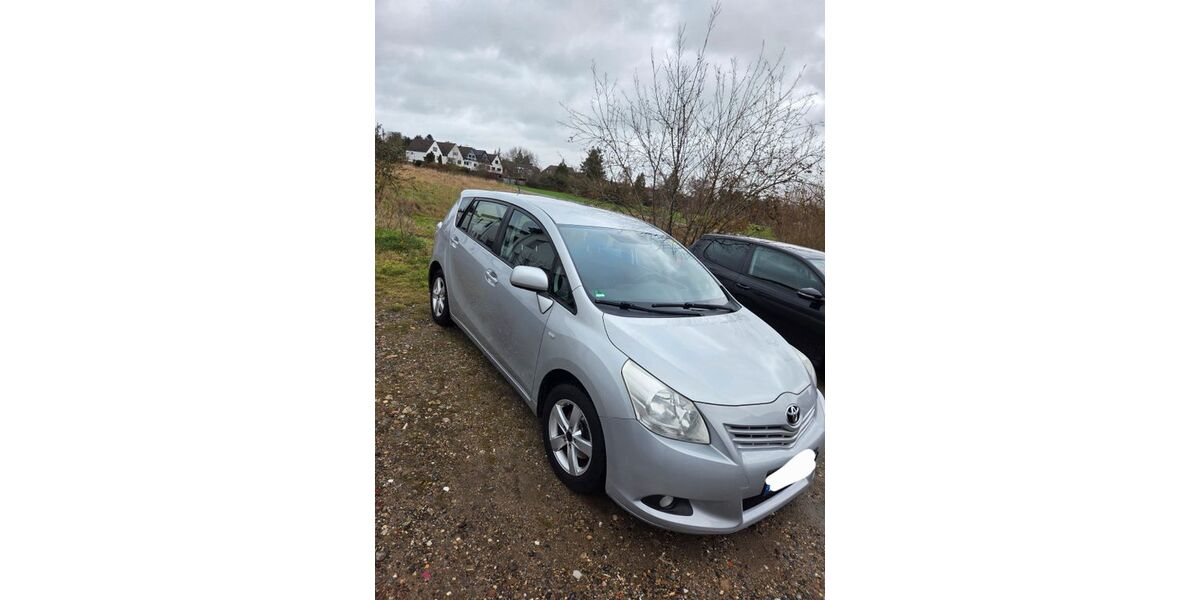 Toyota Verso 278.000 km 3.300 &euro; Aachen 52076