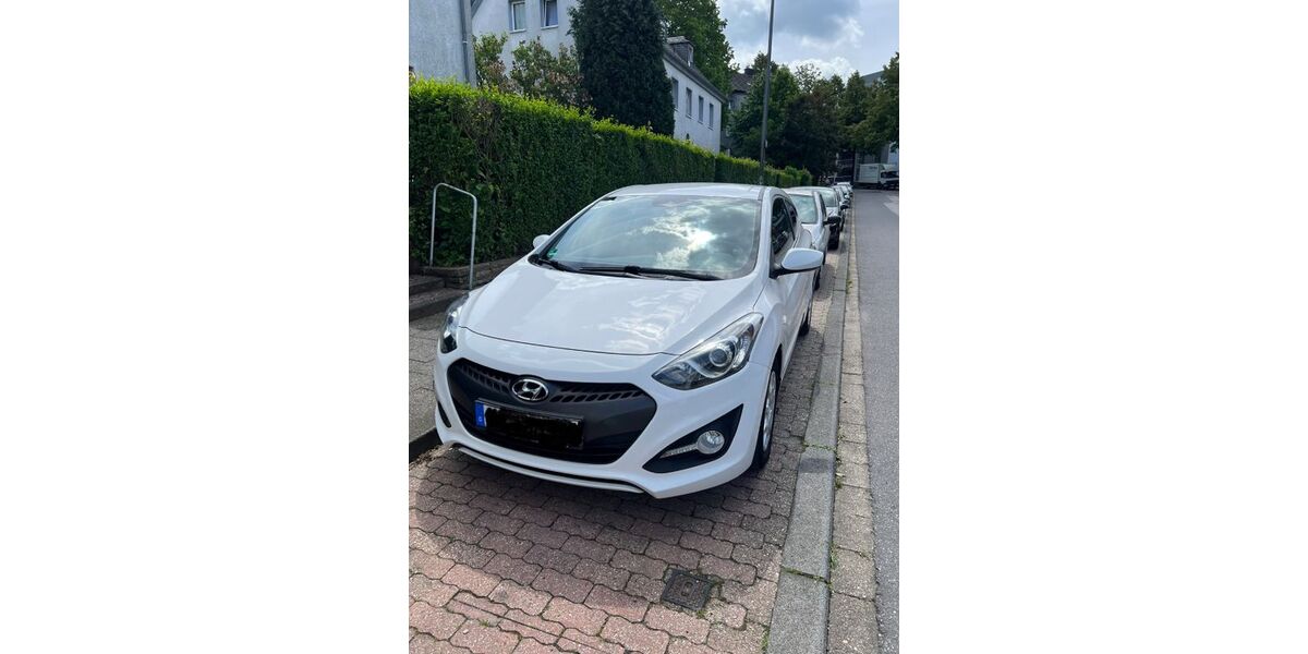 Hyundai i30 119.412 km 6.500 &euro; Aachen 52074