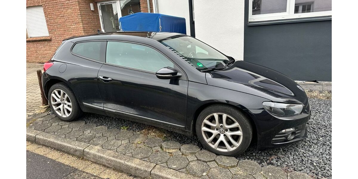 VW Scirocco 140.000 km 8.600 &euro; Kreuzau 52372