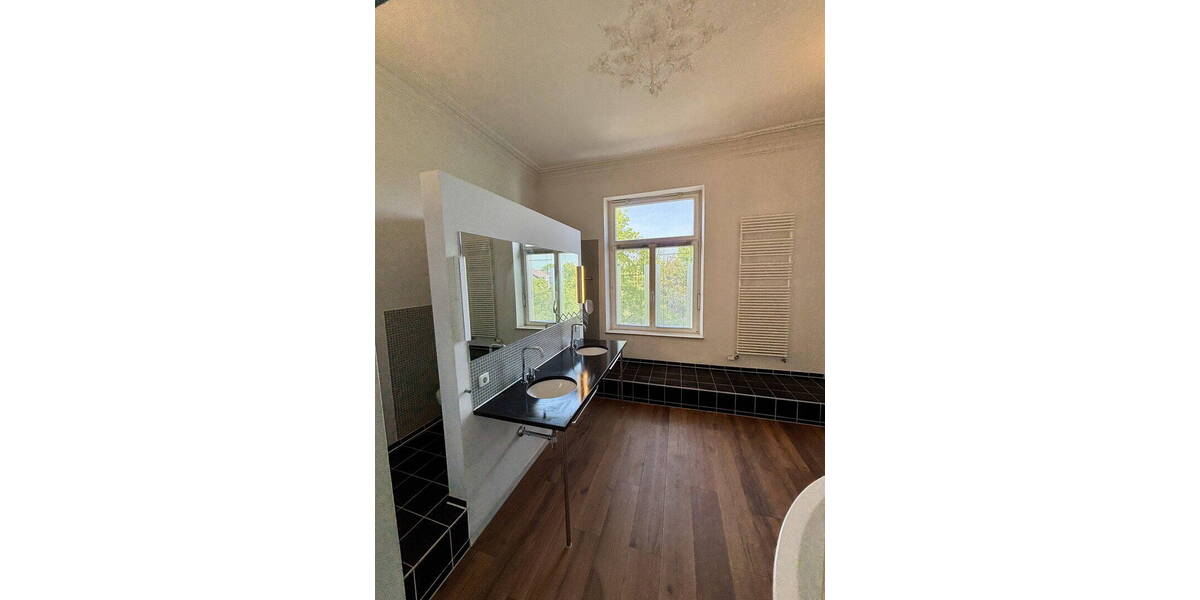 Etagenwohnung Aachen Aachen-Mitte - 4 Zimmer, 140 m&sup2;, 1.680&euro; | Angebot:26764524