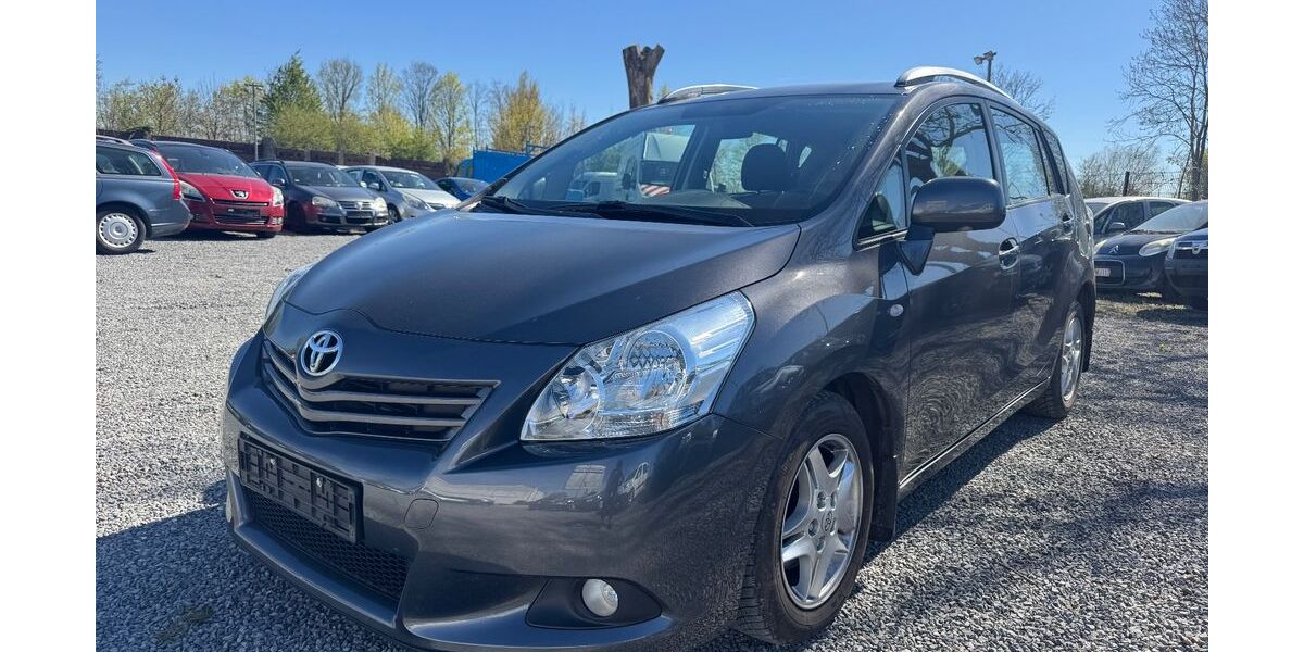 Toyota Verso 209.000 km 3.600 &euro; Alsdorf 52477