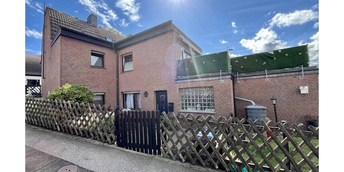 Reihenmittelhaus Stolberg (Rhld.) Münsterbusch - 5 Zimmer, 136 m&sup2;, 268.000&euro; | Angebot:26192162