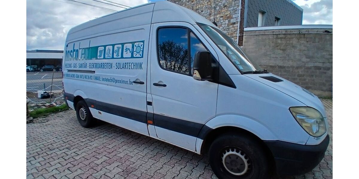 Mercedes-Benz Sprinter 216.000 km 4.400 &euro; Aachen 52064
