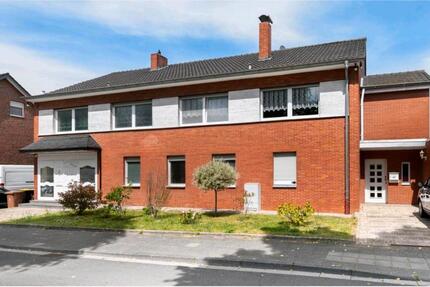 Haus Hückelhoven - 8 Zimmer, 325 m&sup2;, 519.000&euro; | Angebot:27301310
