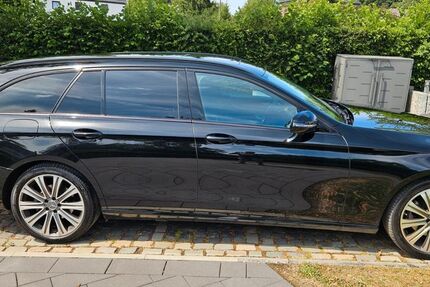 Mercedes-Benz E 220 120.500 km 23.900 &euro; Roetgen 52159