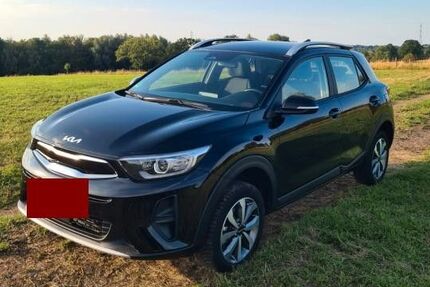 Kia Stonic 19.300 km 15.200 &euro; Aachen 52078