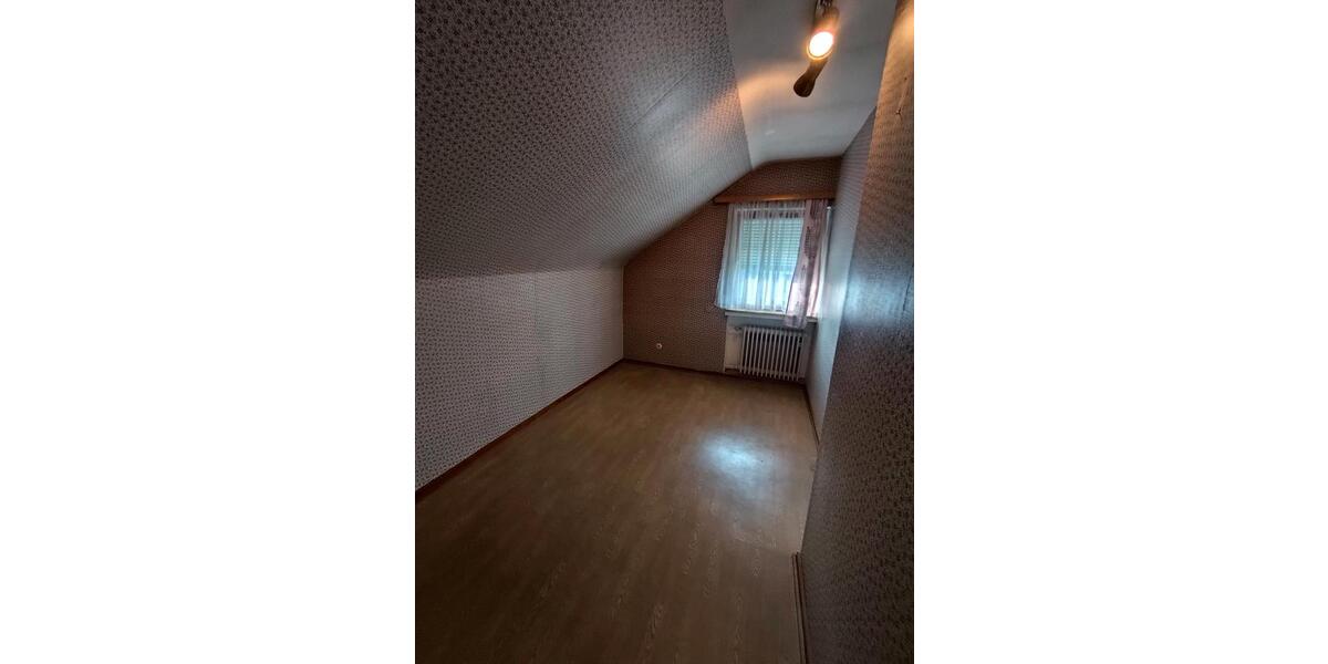 Einfamilienhaus Stolberg (Rheinland) - 6.5 Zimmer, 104 m&sup2;, 310.000&euro; | Angebot:25292212